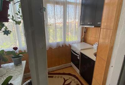 Apartament cu 2 camere decomandat în Motru - 3