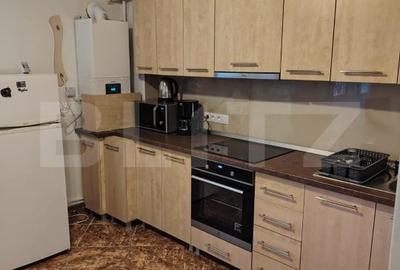 Apartament de vanzare, cu 2 camere, 60 mp, zona 1 Decembrie - 2