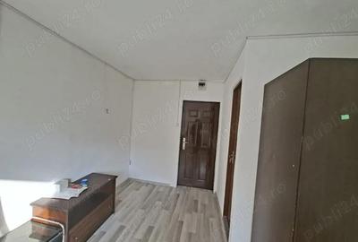 Garsonieră decomandată în Central - 4