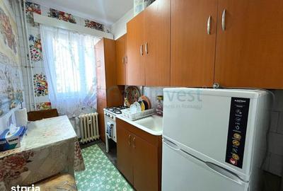 Apartament cu 2 camere semidecomandat, mobilat în Rogerius