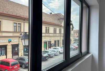 Spațiu comercial, de 35 mp, în Central - 3