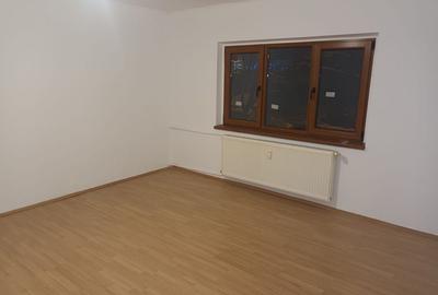 Apartament cu 2 camere decomandat, mobilat în Eroii Revoluției