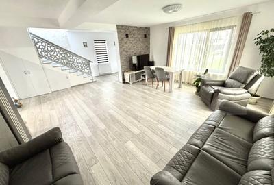 Casă cu 4 camere cu Teren 1000 Mp în Central
