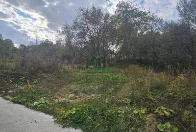 Teren de 828 mp, în Curăturile - 5