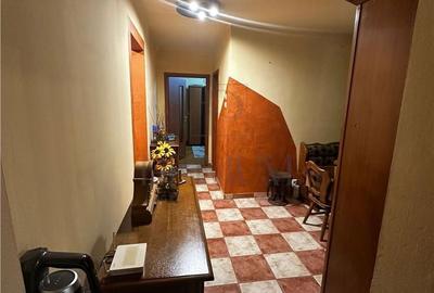 Apartament cu 4 camere decomandat, mobilat în Circumvalațiunii - 7