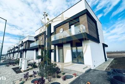 Casă cu 4 camere cu Canalizare în Corbeanca