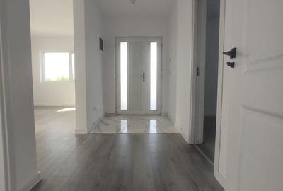 Casă cu 3 camere în Ciurbești - 1