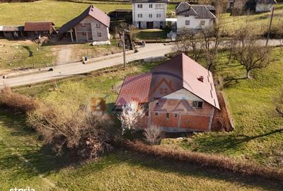 Casă cu 4 camere cu Teren 1200 Mp în Coaș - 8