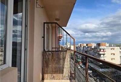 Garsonieră decomandată, mobilată în Între Lacuri - 8