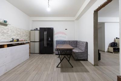 Casă cu 4 camere cu Teren 500 Mp în Gherăiești - 10