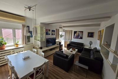 Apartament cu 4 camere decomandat, mobilat în Cișmigiu