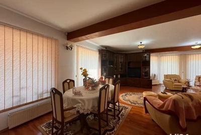 Casă cu 4 camere în Zăvoi - 3