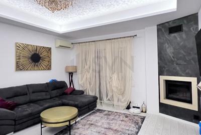 Apartament cu 3 camere semidecomandat, mobilat în Central