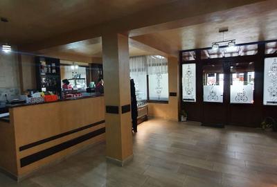 Spațiu comercial, de 500 mp, în Central - 1