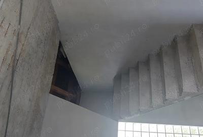 Vand casa ,in Unirea - 3