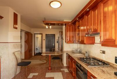 Apartament 3 camere, decomandat, 83 mp, etaj intermediar, zo - 10