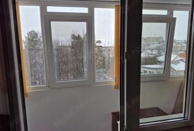 Apartament cu 3 camere decomandat în Central - 1