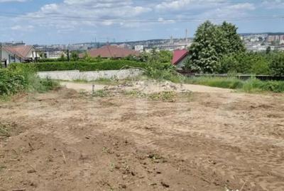 Teren de 719 mp, în Bucium