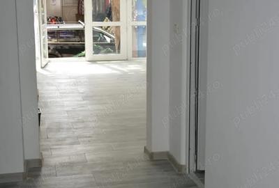 Spatiu Comercial Pia?a Orizont - 2