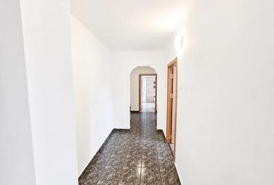 Apartament cu 3 camere decomandat în Nord