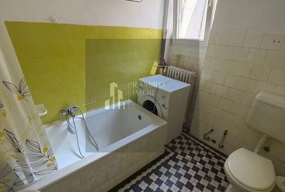 Garsonieră decomandată în Romană