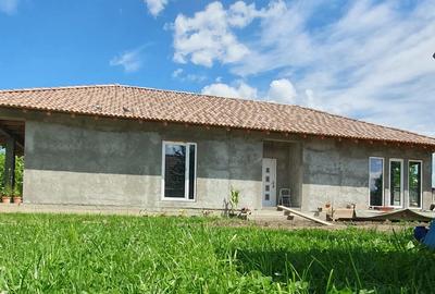 Casă cu 3 camere cu Teren 1800 Mp în Central - 2