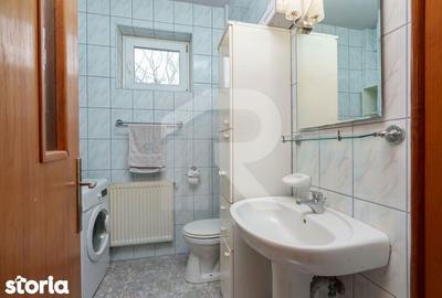 Casă cu 9 camere cu Canalizare în Bucureștii Noi - 2