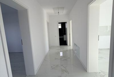 Casă cu 4 camere în Olteni - 3