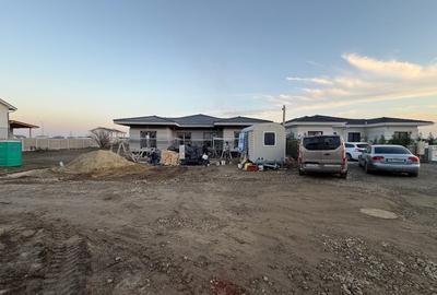 Vand 1/2 duplex parter in Mosnita Noua - 2