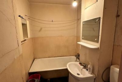 Apartament 2 camere, decomandat, bloc reabilitat - etaj 9/10 - 5