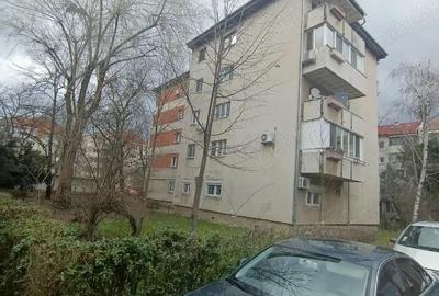 Garsonieră decomandată în Aradului