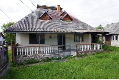 Casă individuală cu 3 camere în Ocna Șugatag