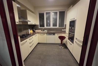 Apartament cu 3 camere decomandat în Central - 2