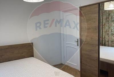 Apartament cu 3 camere decomandat, mobilat în Rovine - 4