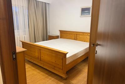 Oferim spre închiriere apartament cu 3 camere str Mircea - 12