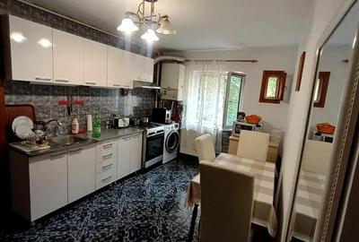 Apartament de vanzare 2 camere decomandat cartier Zorilor zona Profi - 1