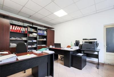 Apartament cu 3 camere decomandat în Central - 1