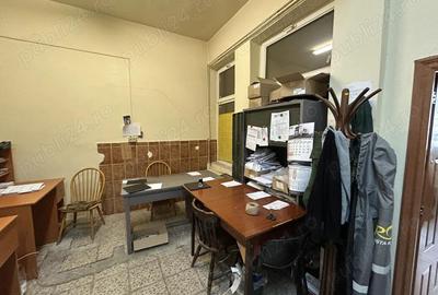 Vand spatiu comercial,actualmente POSTA din Chisineu Cris, din centru. - 11