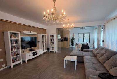 Casa 4 camere eleganta Stupini