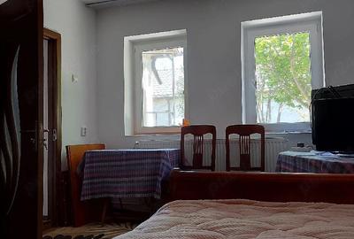 Casă cu Teren 275 Mp în Central - 2