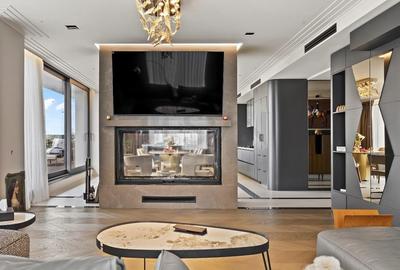 Penthouse cu 5 camere decomandat în Pipera