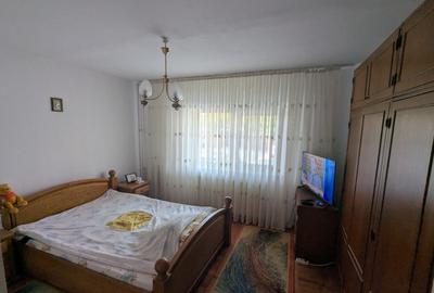 Apartament cu 4 camere decomandat în Central - 3
