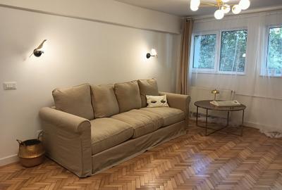 Apartament cu 3 camere decomandat, mobilat în Floreasca