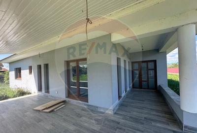 Casa finisata de vanzare in Lapusel Casa finisata de vanzare in Lapusel - 2