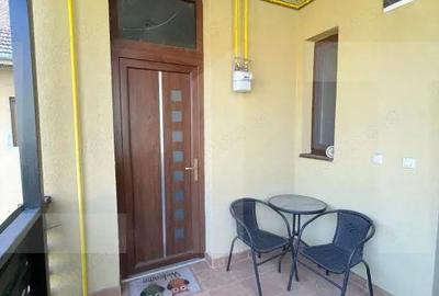 Apartament cu 3 camere semidecomandat, mobilat în Medicină - 1