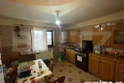 Casă cu 8 camere cu Garaj în Miroslava - 8