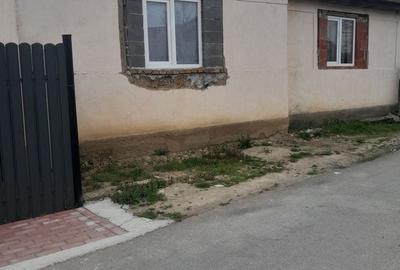 Casă cu 4 camere în Stoinești - 5