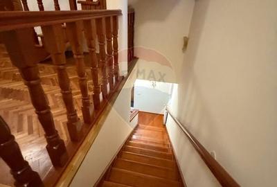 De inchiriat Casa / Vila 7 camere + curte zona Vatra Luminoasa - 31