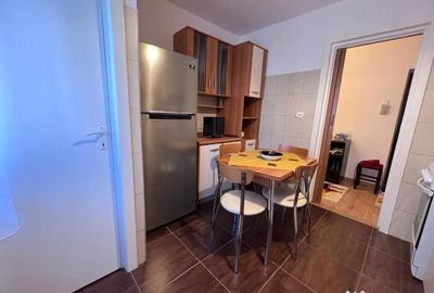 Apartament cu 3 camere semidecomandat în Central - 17
