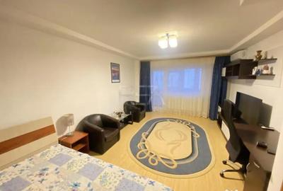 Garsonieră decomandată în Trafic Greu - 8